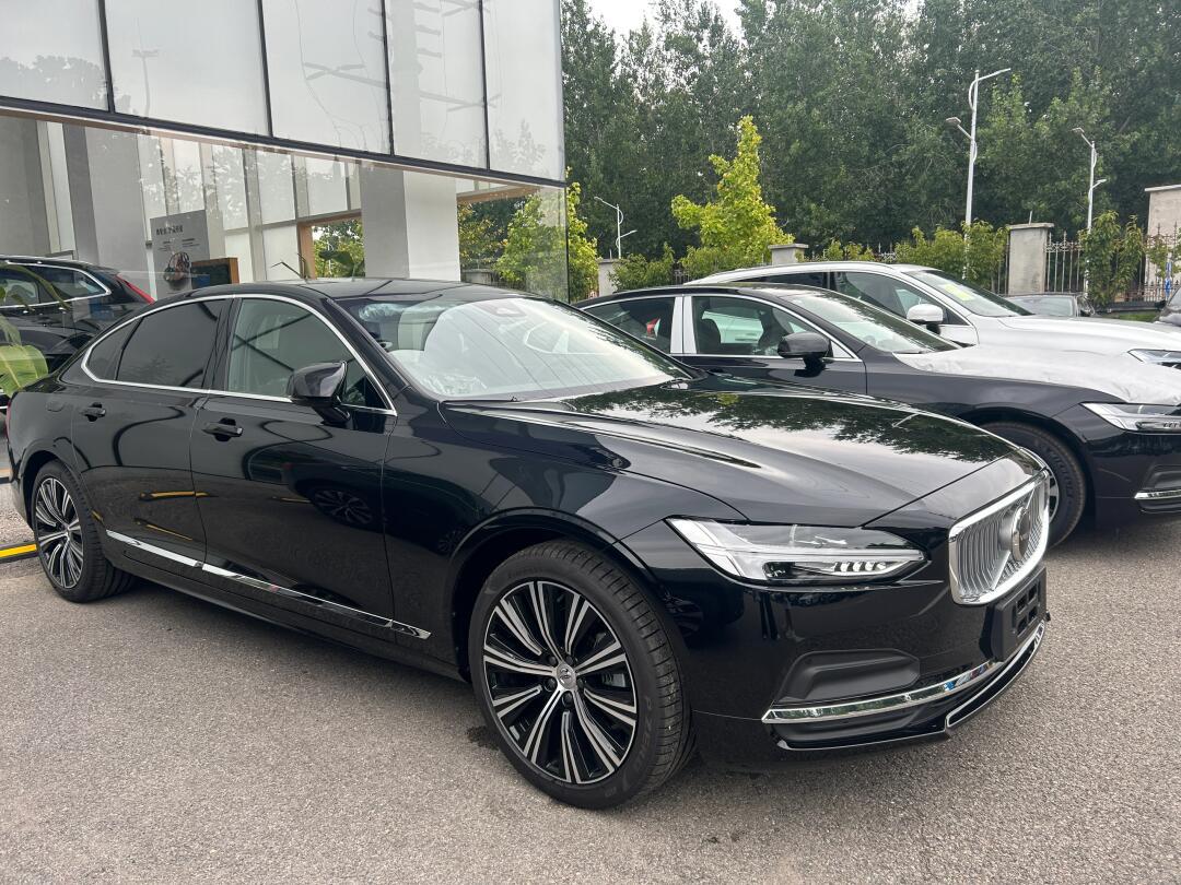 预算35万左右,家用第一辆油车,推荐沃尔沃s90,宝马3系