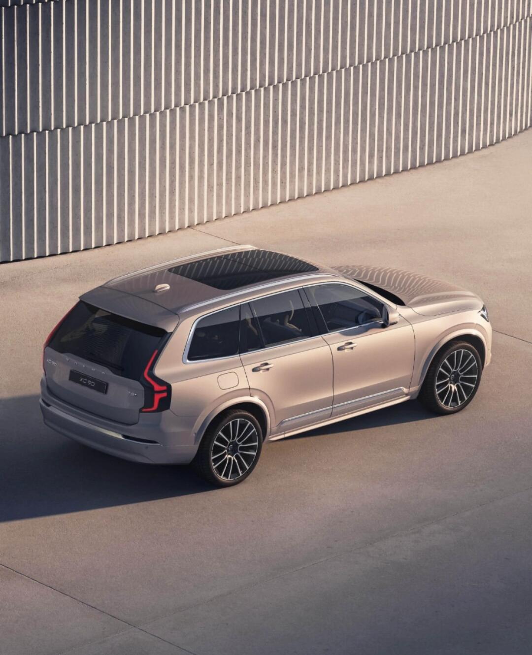 全新2022款xc90谍照图片