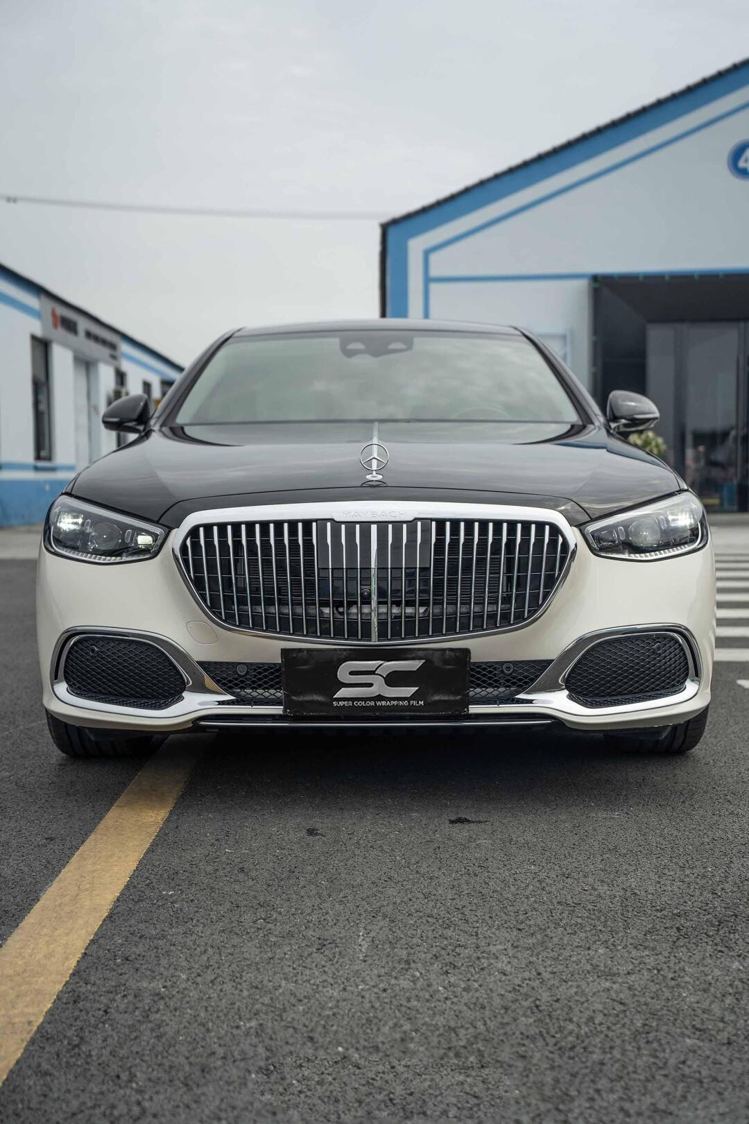 奔驰迈巴赫s480双拼改色安排起来!