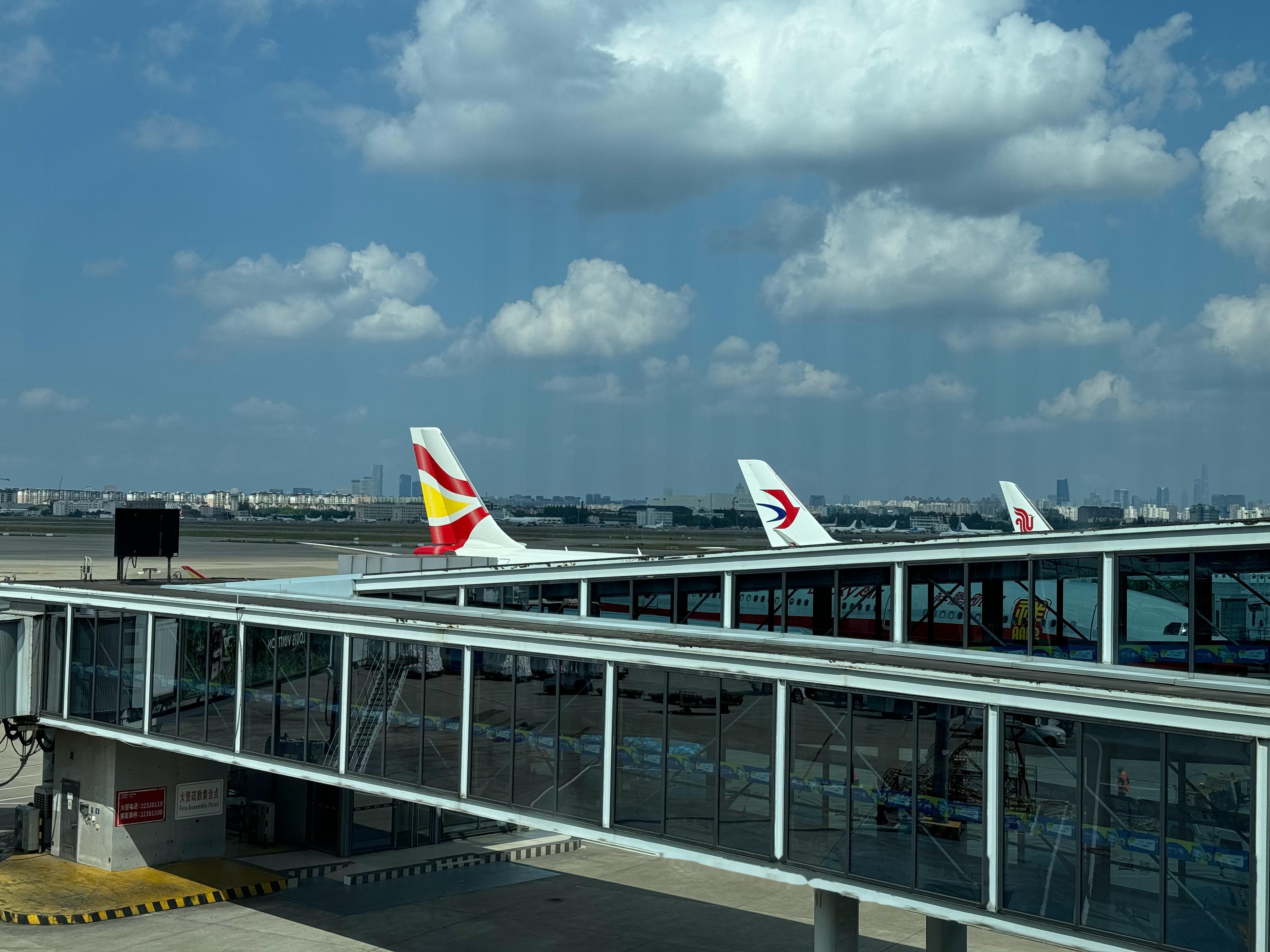 喜欢蔚来在上海虹桥机场的休息室希望合肥新桥t2也能开一个.