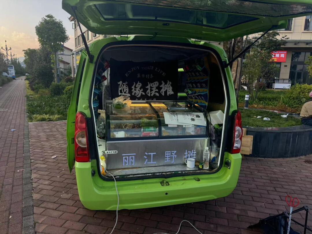 摆摊神车07五菱宏光