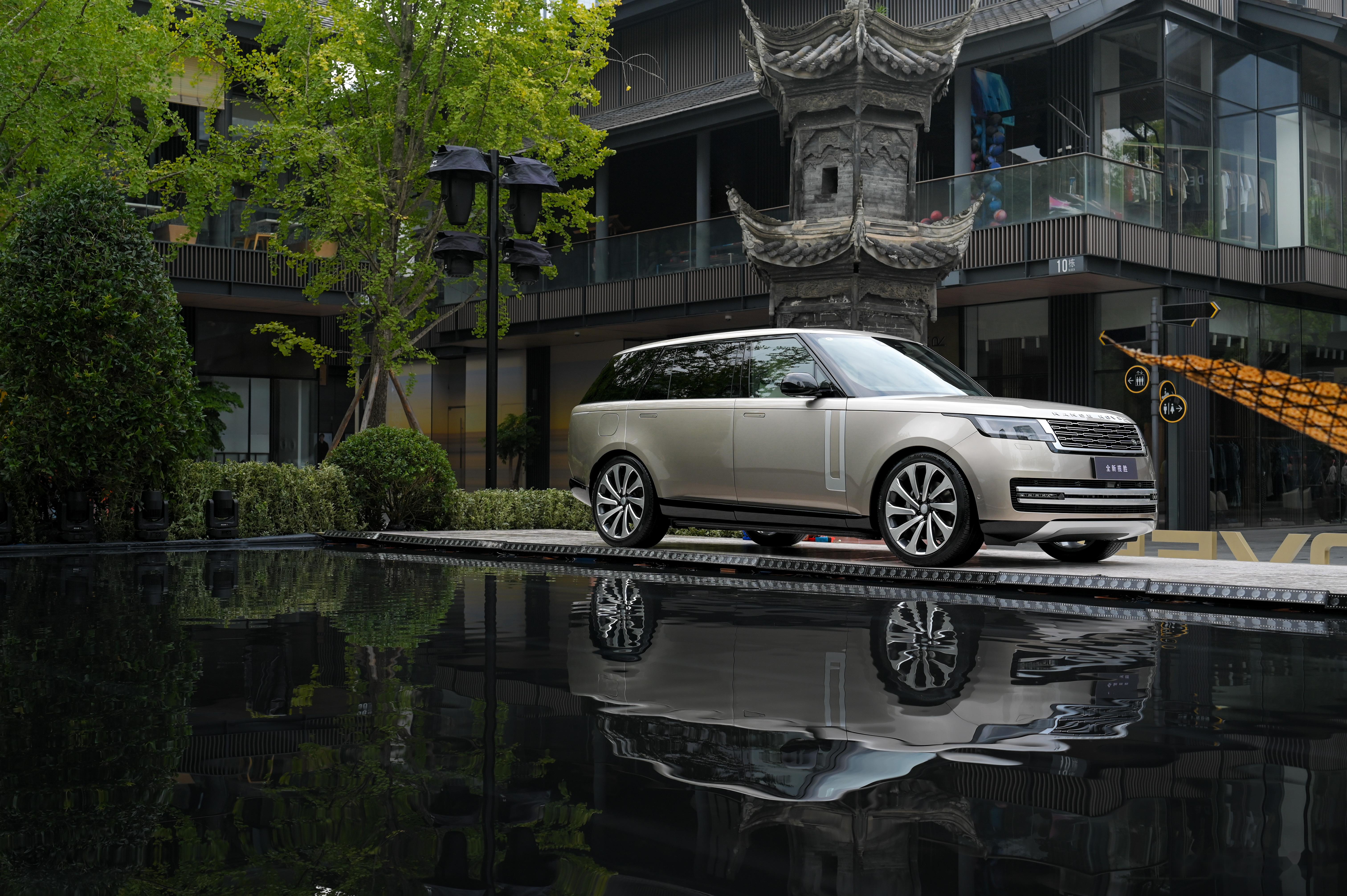 路虎揽胜是我迄今为止开过最舒适最好开的大型suv,25年款虽然外观没有