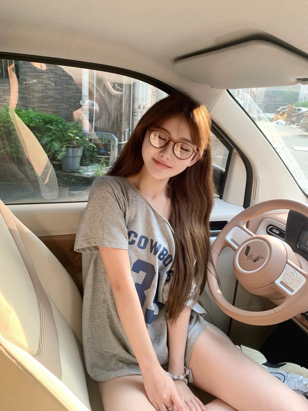 关于00后创业做什么好当总裁呢女生视频的信息