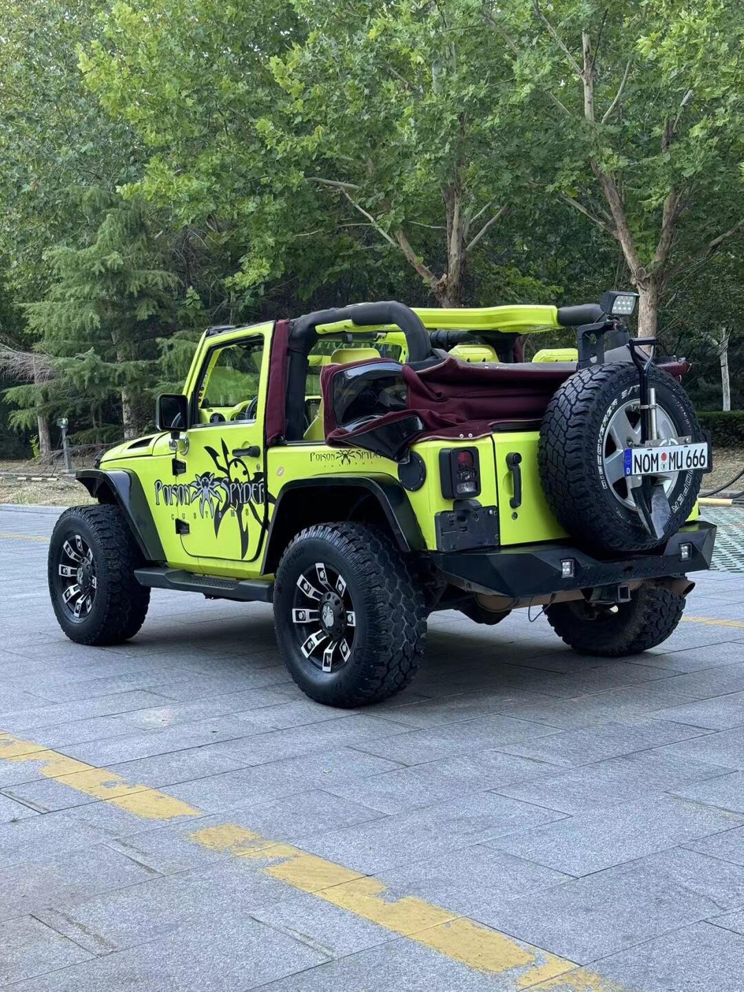 又飒又帅,敞篷牧马人