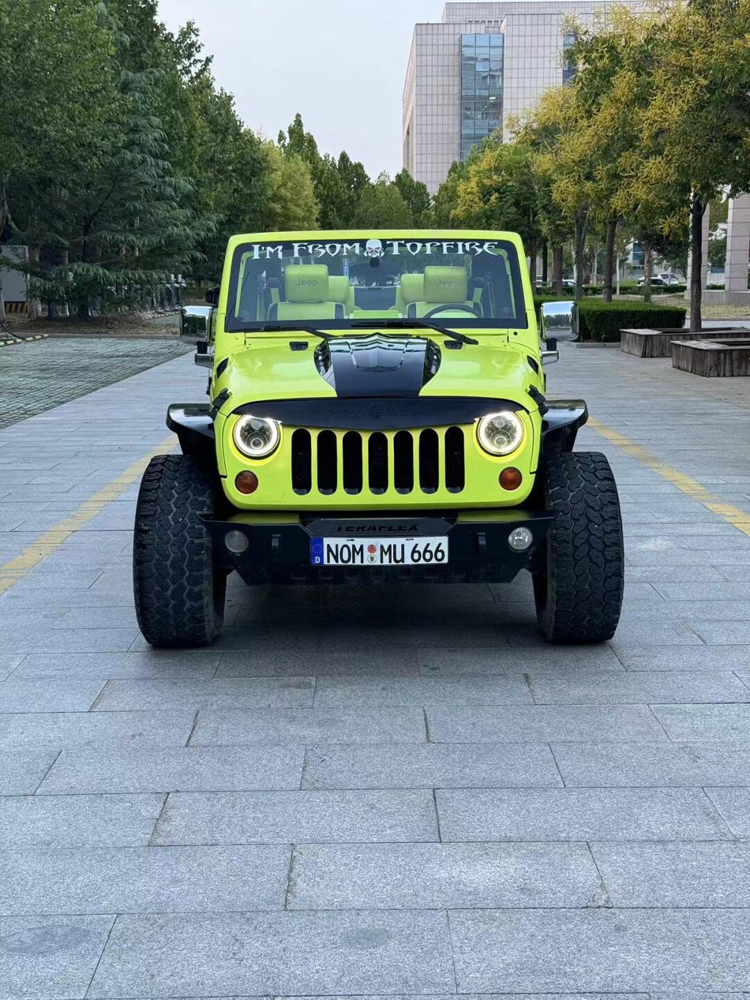 又飒又帅,敞篷牧马人