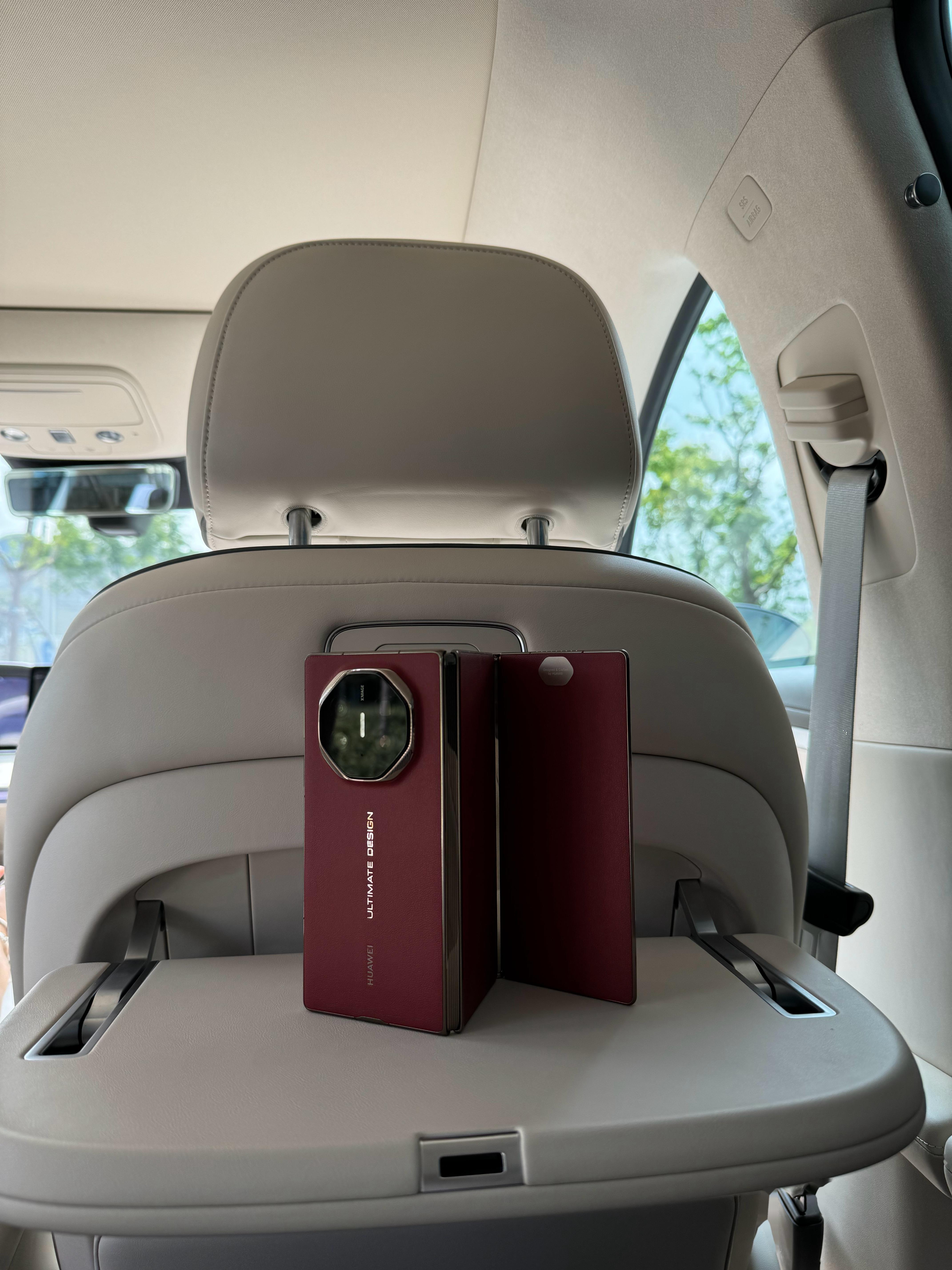 华为mate xt非凡大师 配 享界s9 就问你够不够尊?