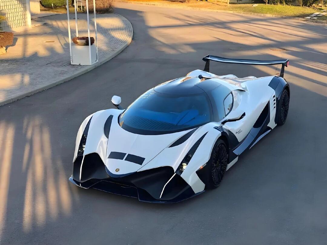 迪拜恶魔devel16超跑纸模型 设计进行中