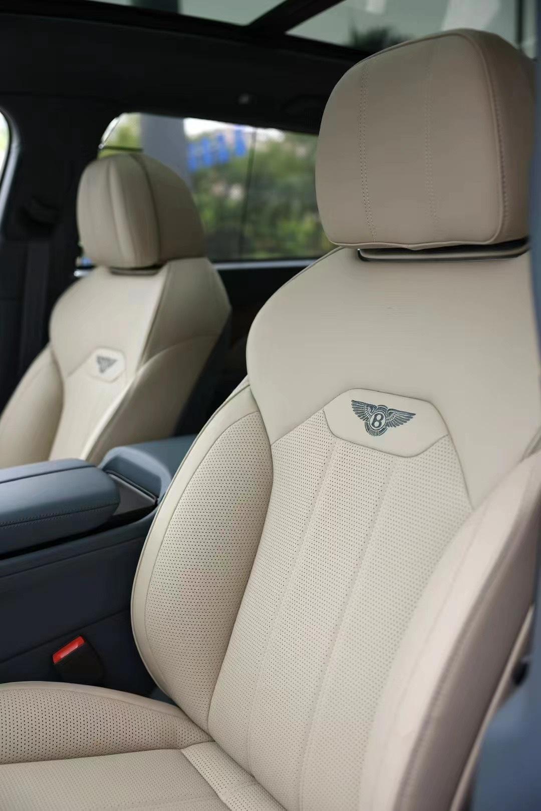 豪车超跑 宾利添越寒武岩灰,话说添越内饰如果不是那么多木饰板的话