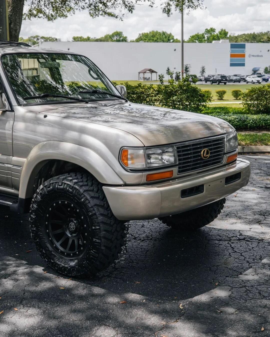 豪华越野车的鼻祖-凌志lx450