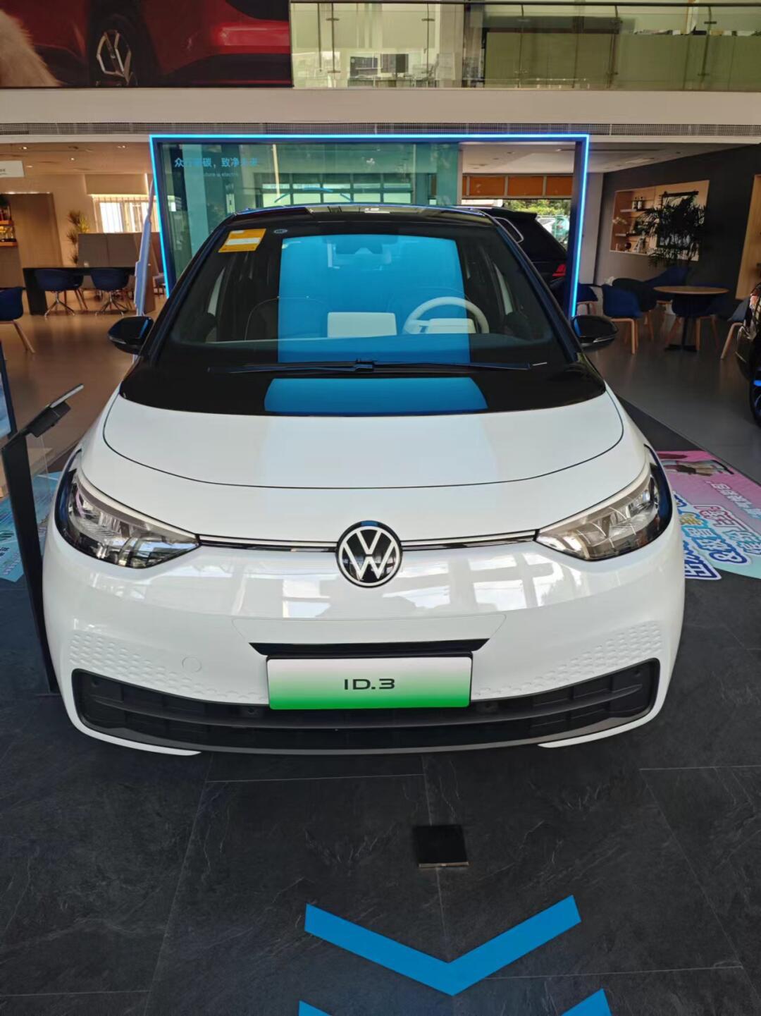 大众 id3 是上汽大众旗下一款极具特色的纯电动紧凑型两厢车