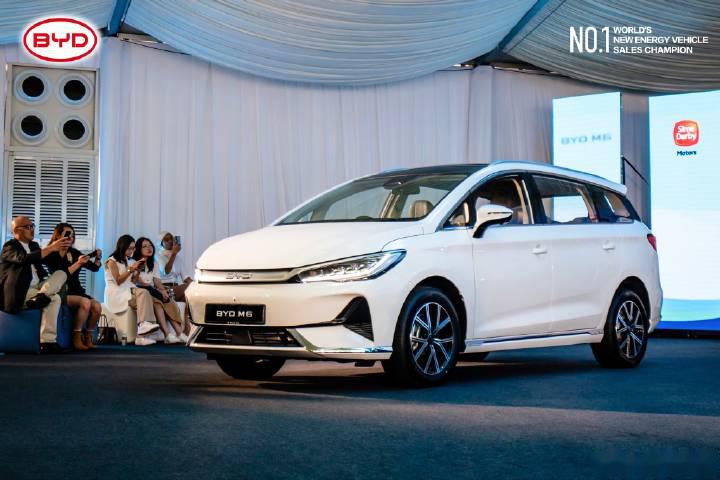 bydm6两款车型售价约合18.17万>