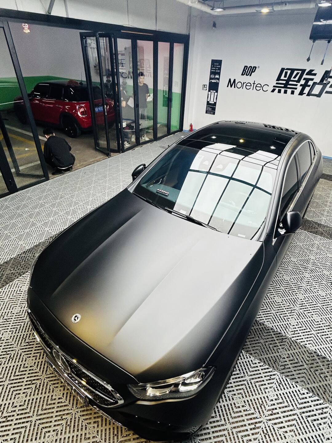 标题:02奔驰 e300 哑光黑色改色,你不选会后