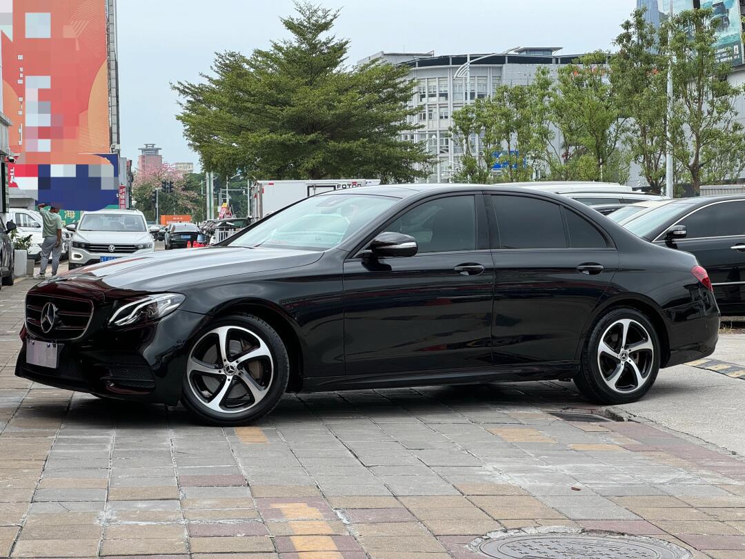 2018年4月奔驰e300运动版,行驶10万公里,交强险刚买,9档手自一体,多连