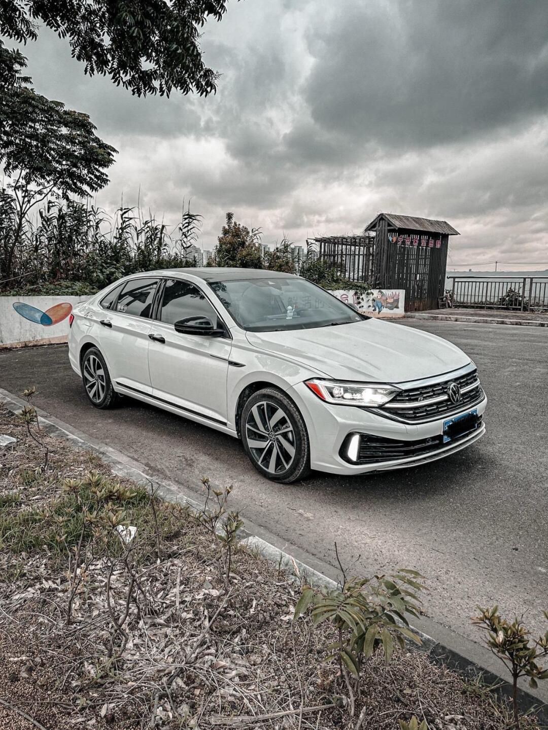 它可是大众汽车的经典力作哦,凭借着扎实的德系工艺以及出色的驾控