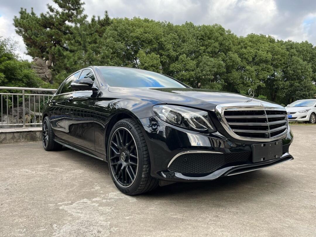 奔驰e级 2020款 奔驰e300l 改款 运动时尚型 2020年01月 首次上