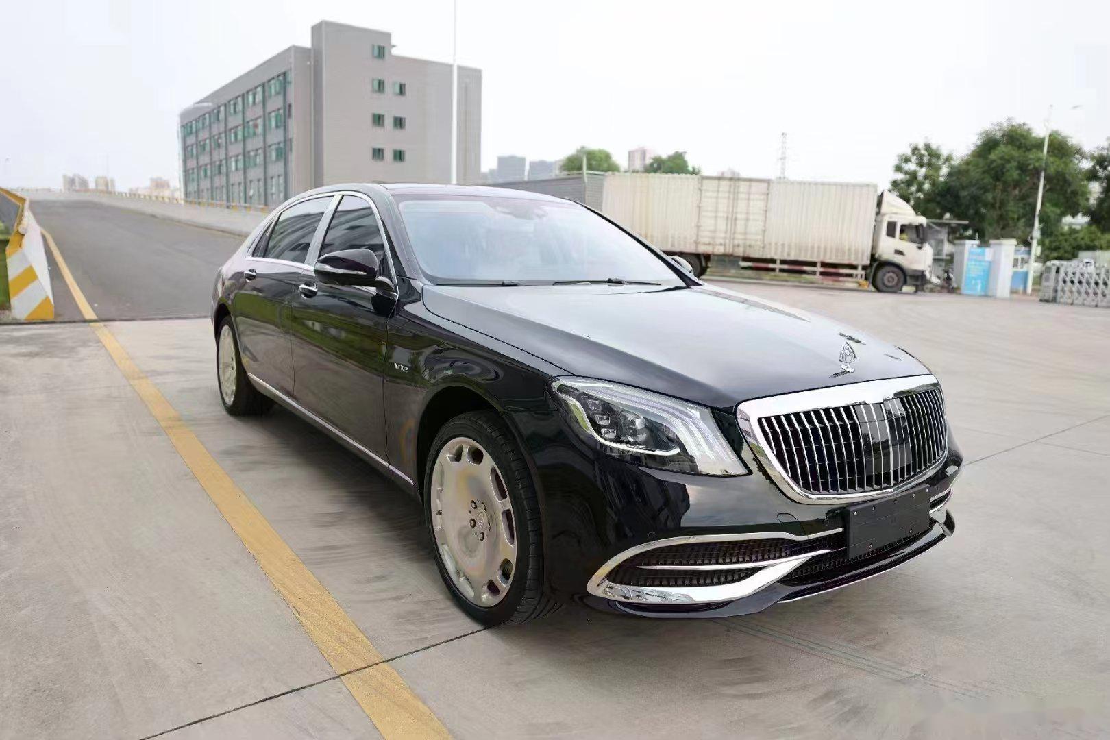 18改20款奔驰迈巴赫s680 德版 金属黑珍珠 象牙白格子皮内饰 无匙进入