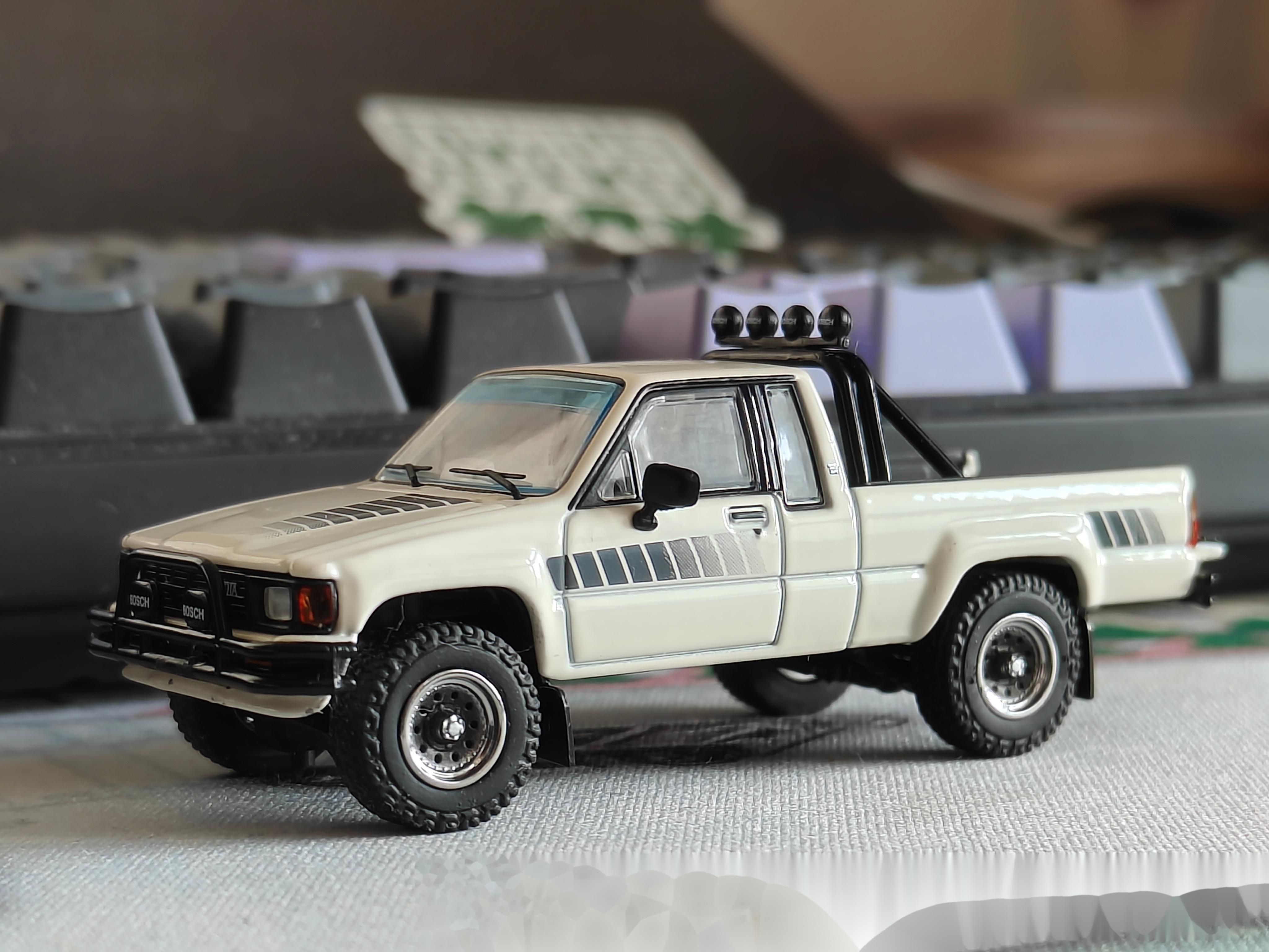 gcd新品寄来了,这次是可开机盖和尾门的1985款丰田海拉克斯sr5 xtra