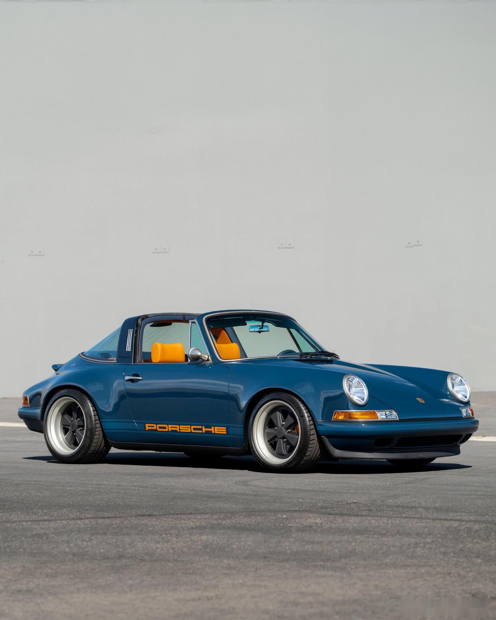 1991款保时捷911 carrera 4 targa,这辆blueberry的