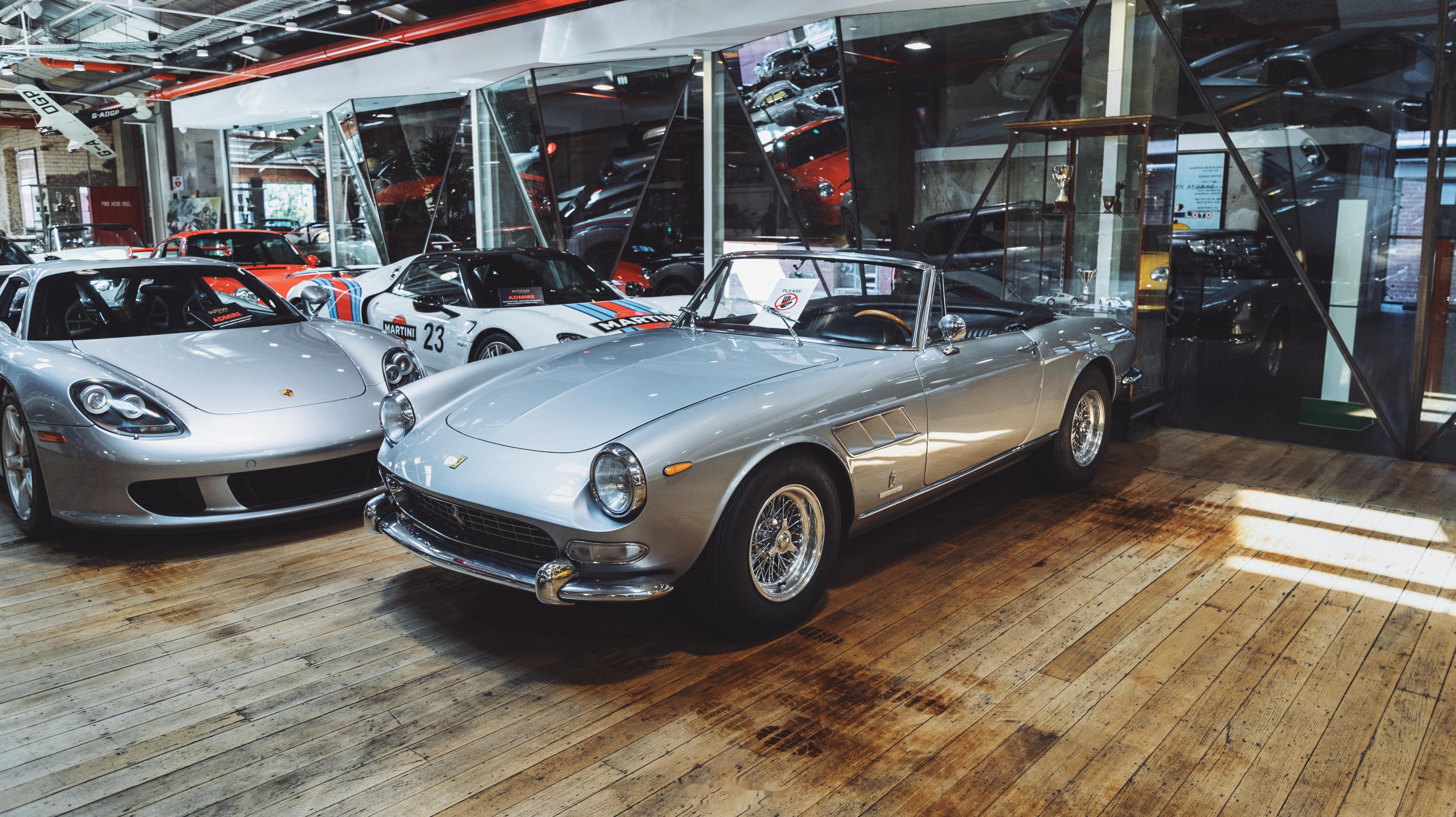 法拉利275 gts 一款非常罕见的法拉利敞篷车型,它名的意大利设计公司