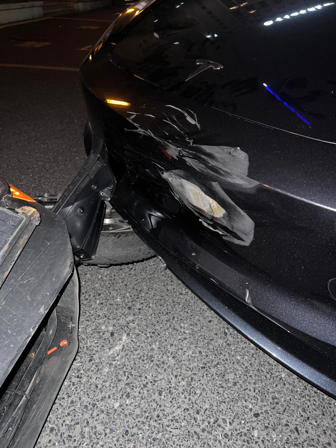 特斯拉才提车一周就出险😢