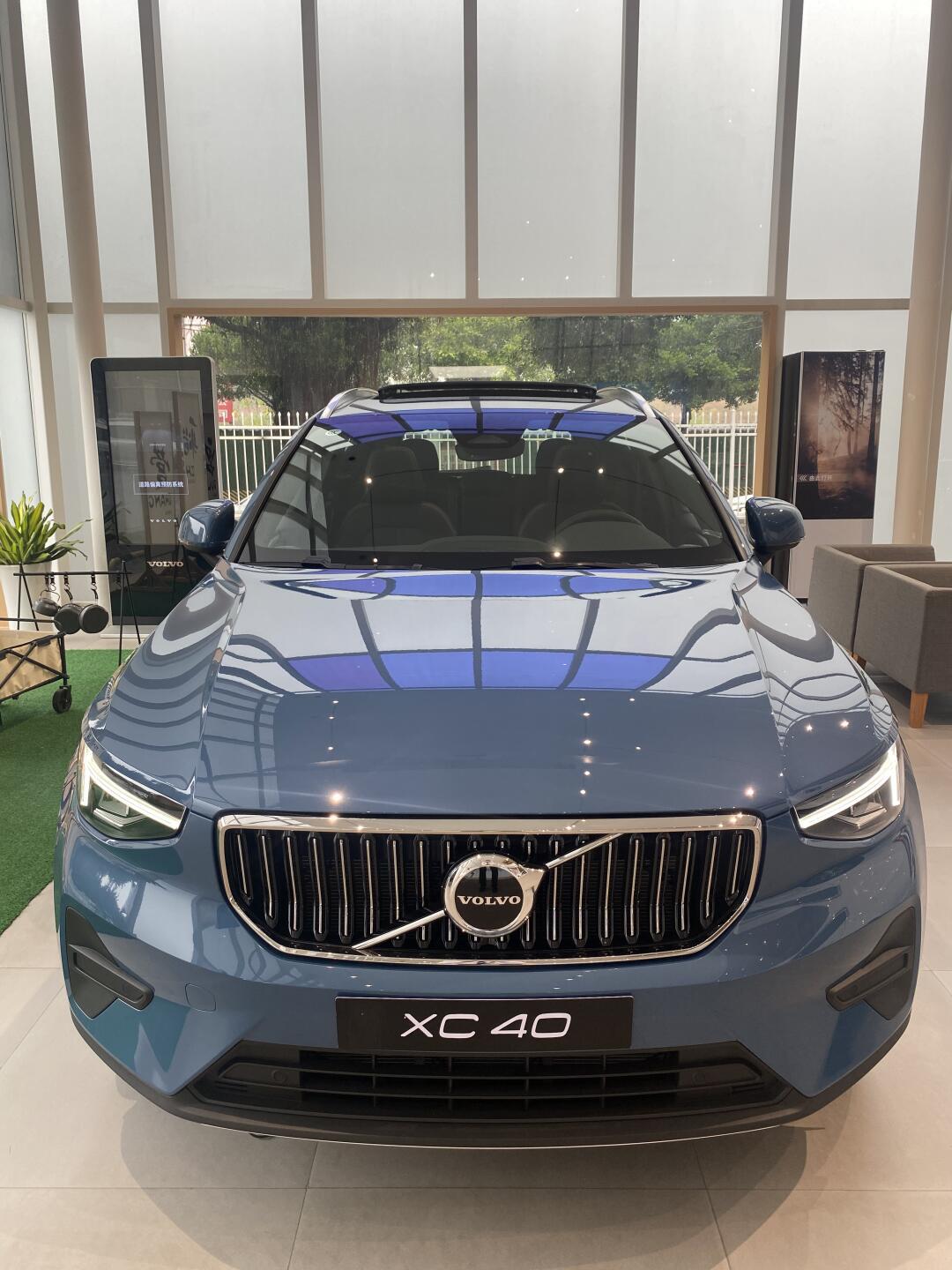 沃尔沃 xc40 是沃尔沃汽车基于先进的 cma 基础模块架构生产的首款