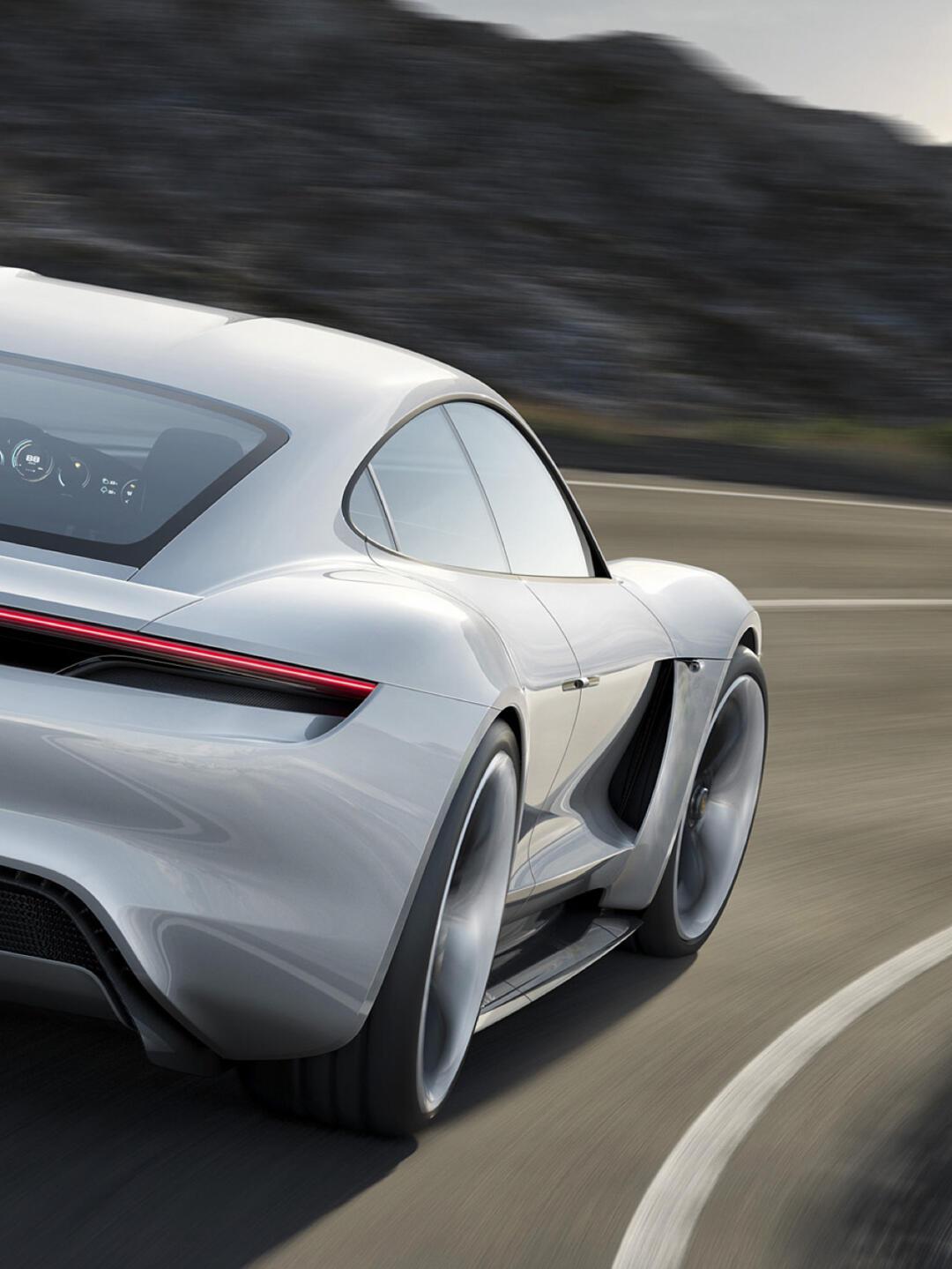 图片来源porsche vision当然以上参数只是概念阶段