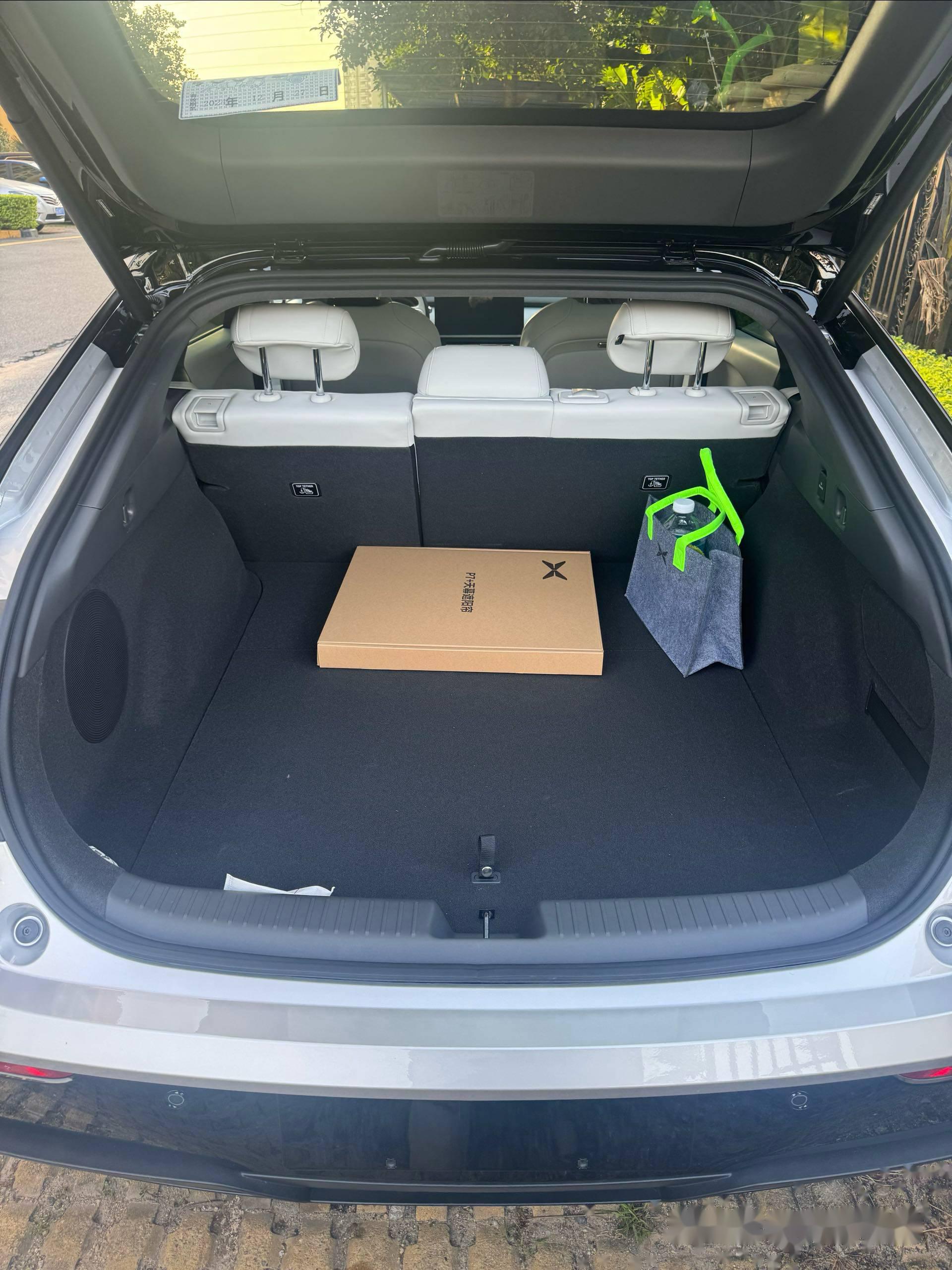 小鹏p7 空间太大啦,可以满足露营需求和旅游度假的行李箱,上周日去