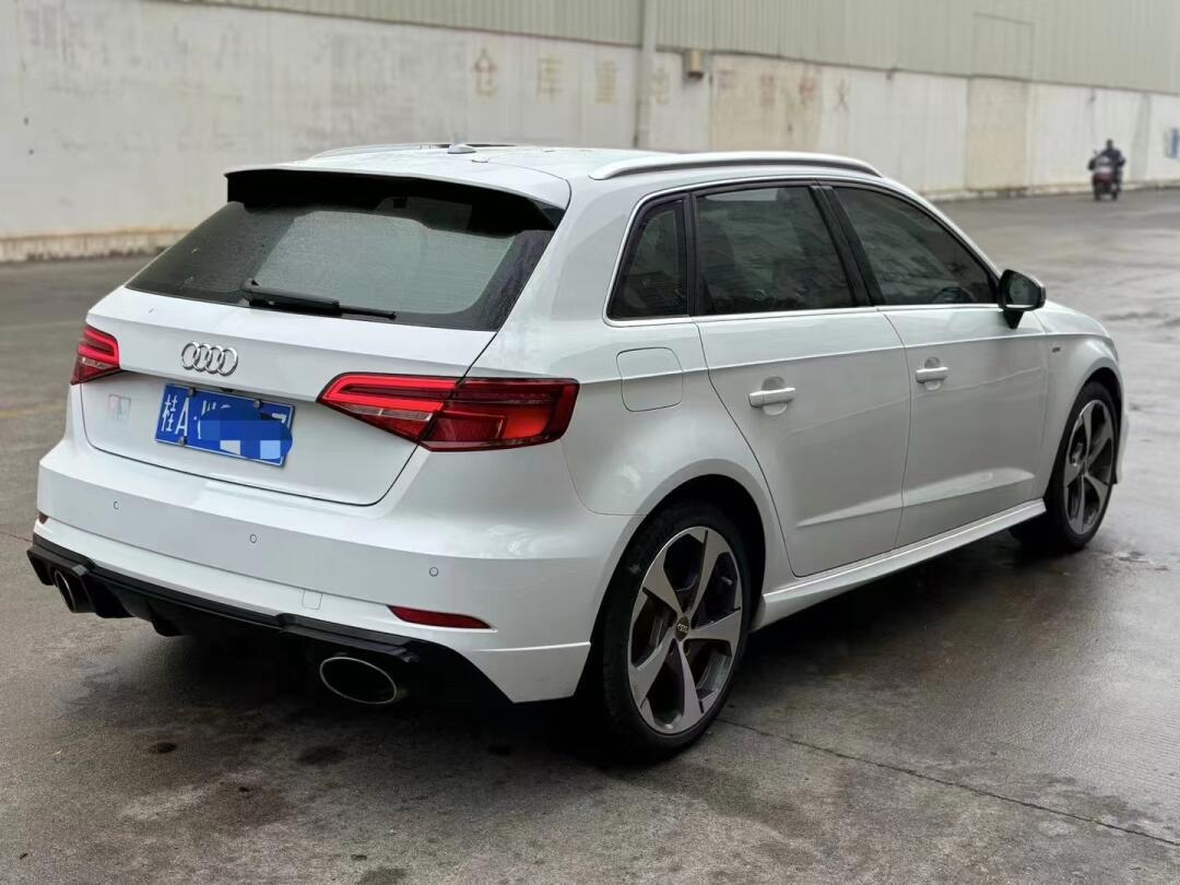 奥迪两厢运动版