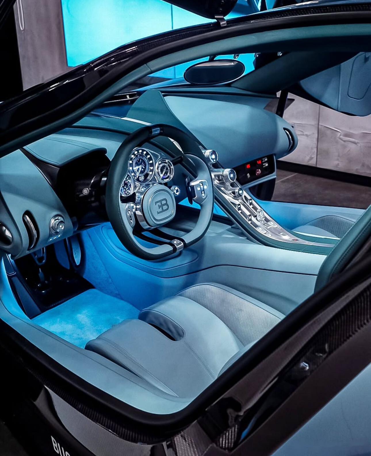 早上好啊,来一组布加迪的美照欣赏一下!内饰这个颜色真的太美了!