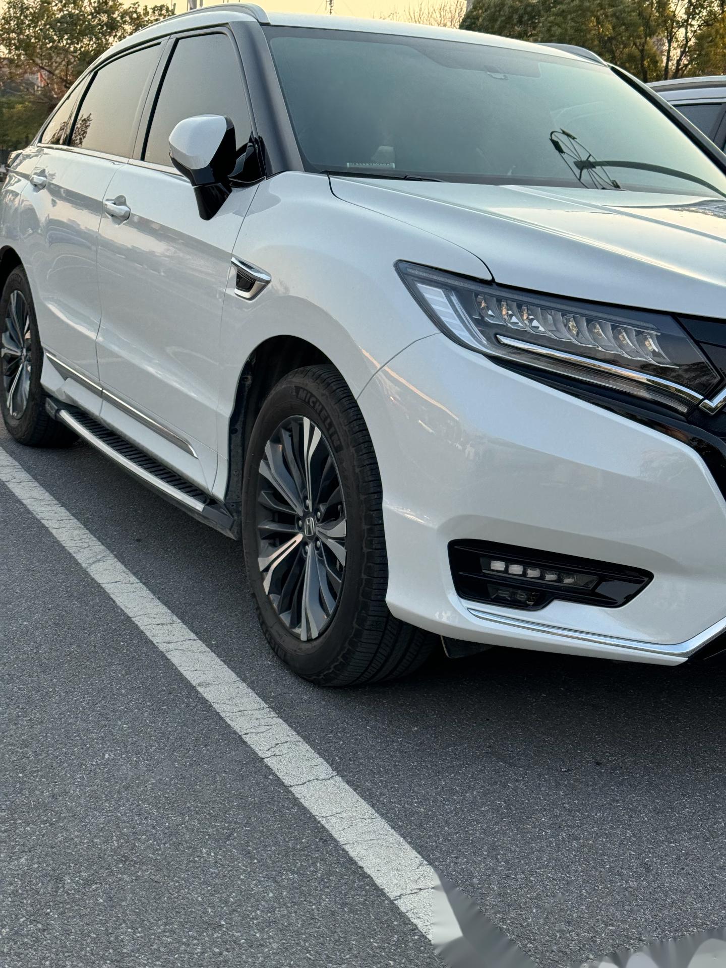 当本田的车标是黑色