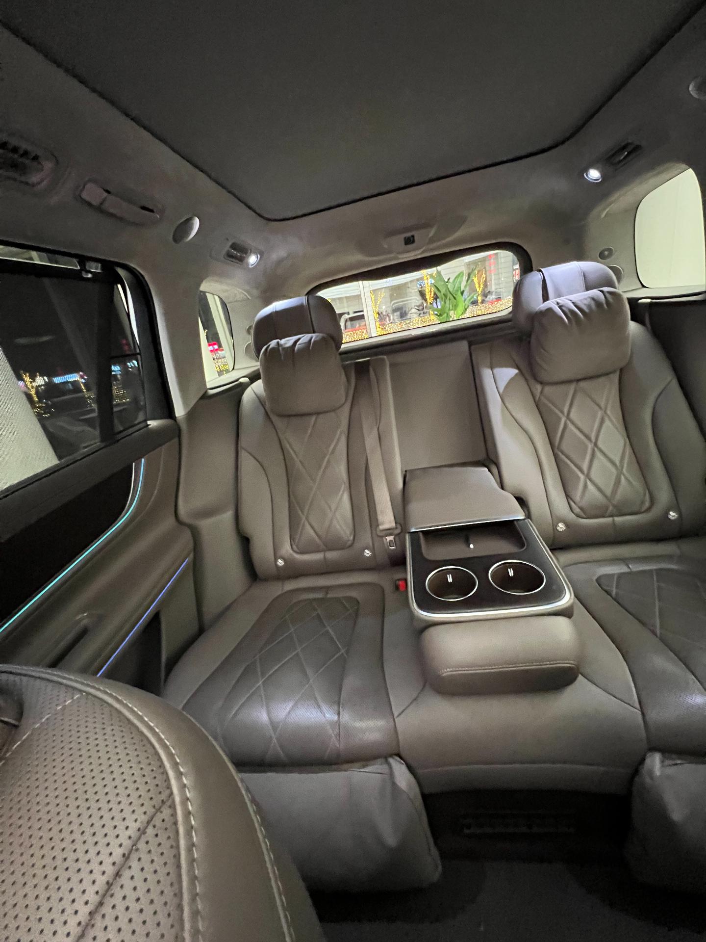 华为问界r7内部视角