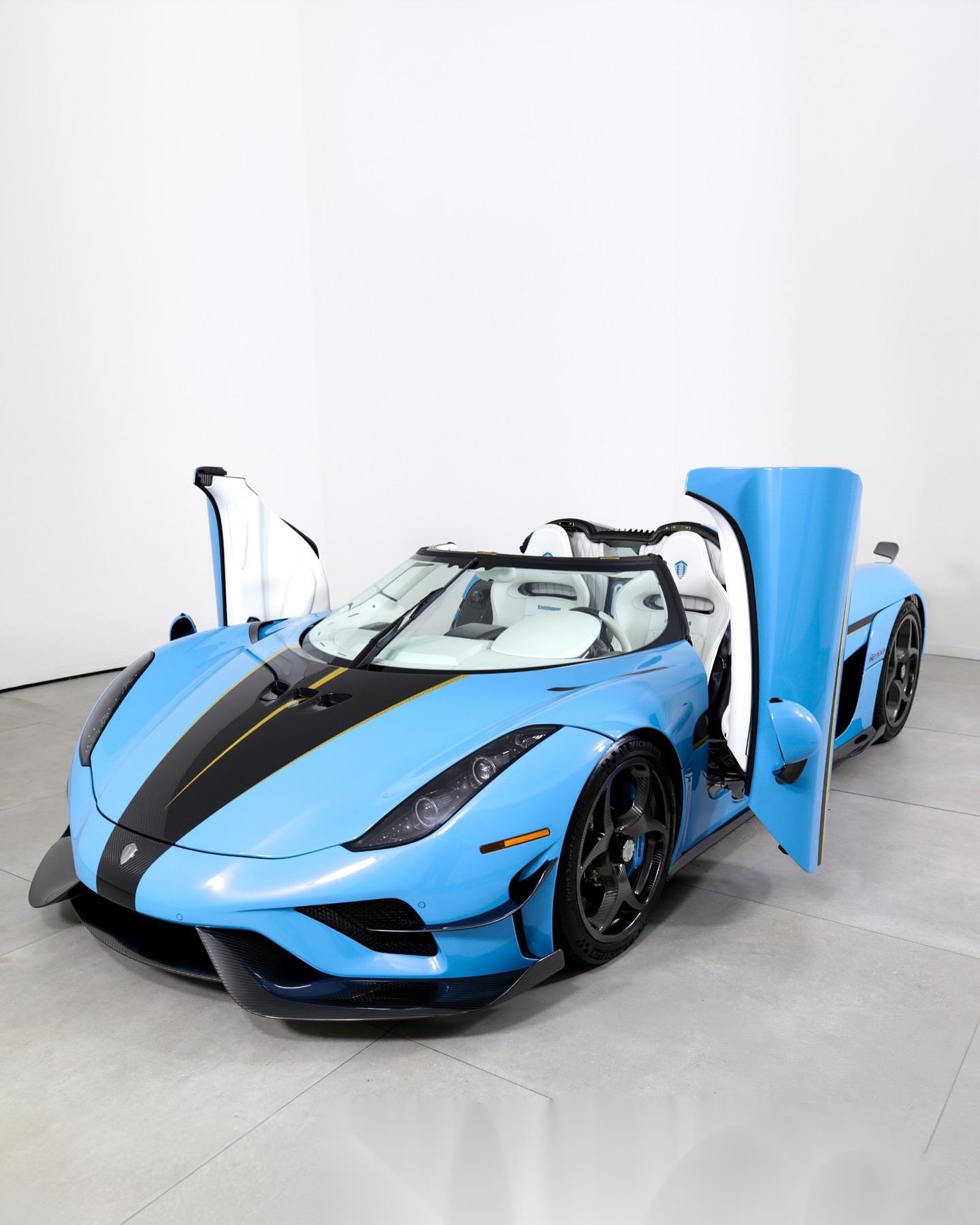 2021年 款科尼赛克 regera,车漆北欧之光蓝,拥有一套碳纤维轮毂和车漆