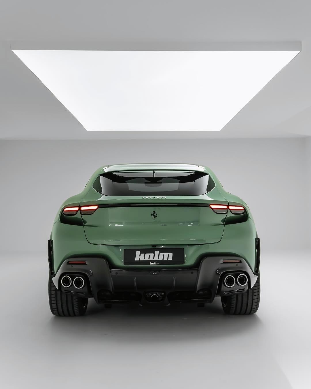 ferrari purosangue 后门的开门方式还是挺有仪式感 v12发动机