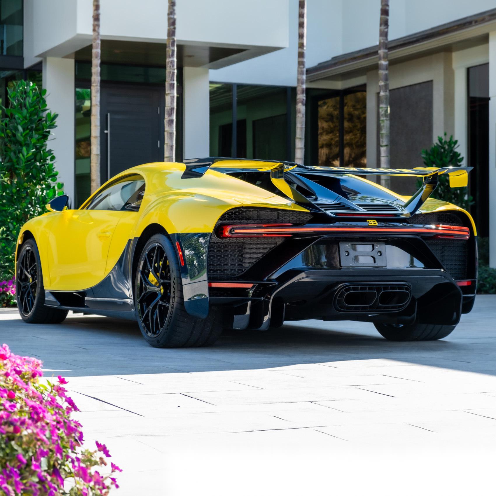 当前位置:>易车>社区>有钱人的社区>2022布加迪chironpursport,车漆