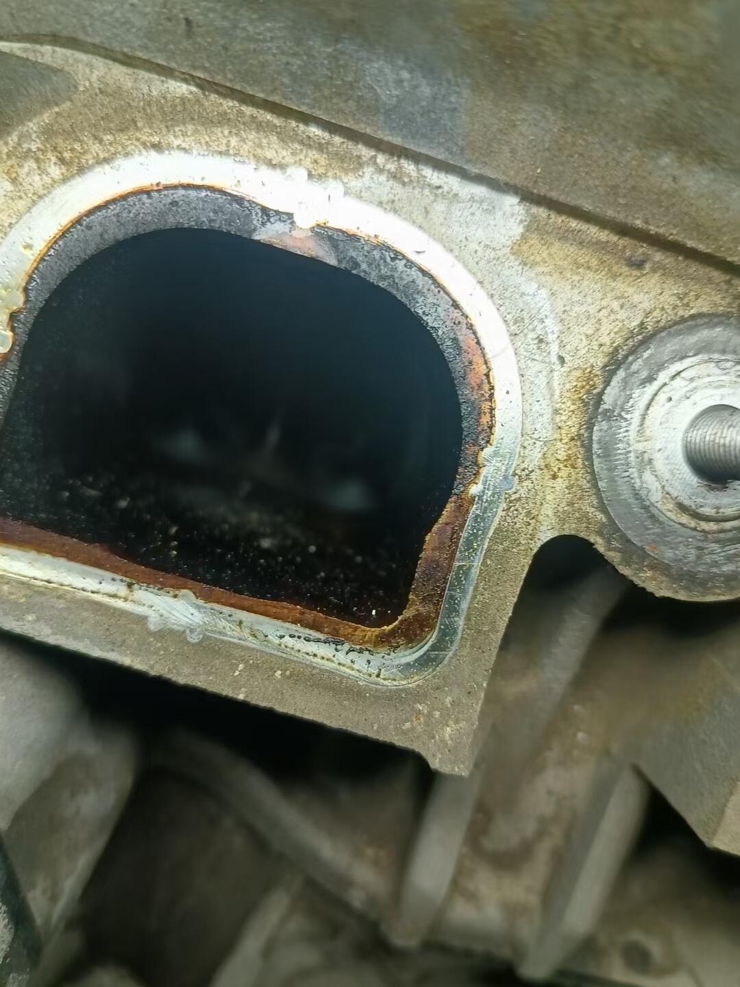 宝马320i核桃沙清洗气门积碳