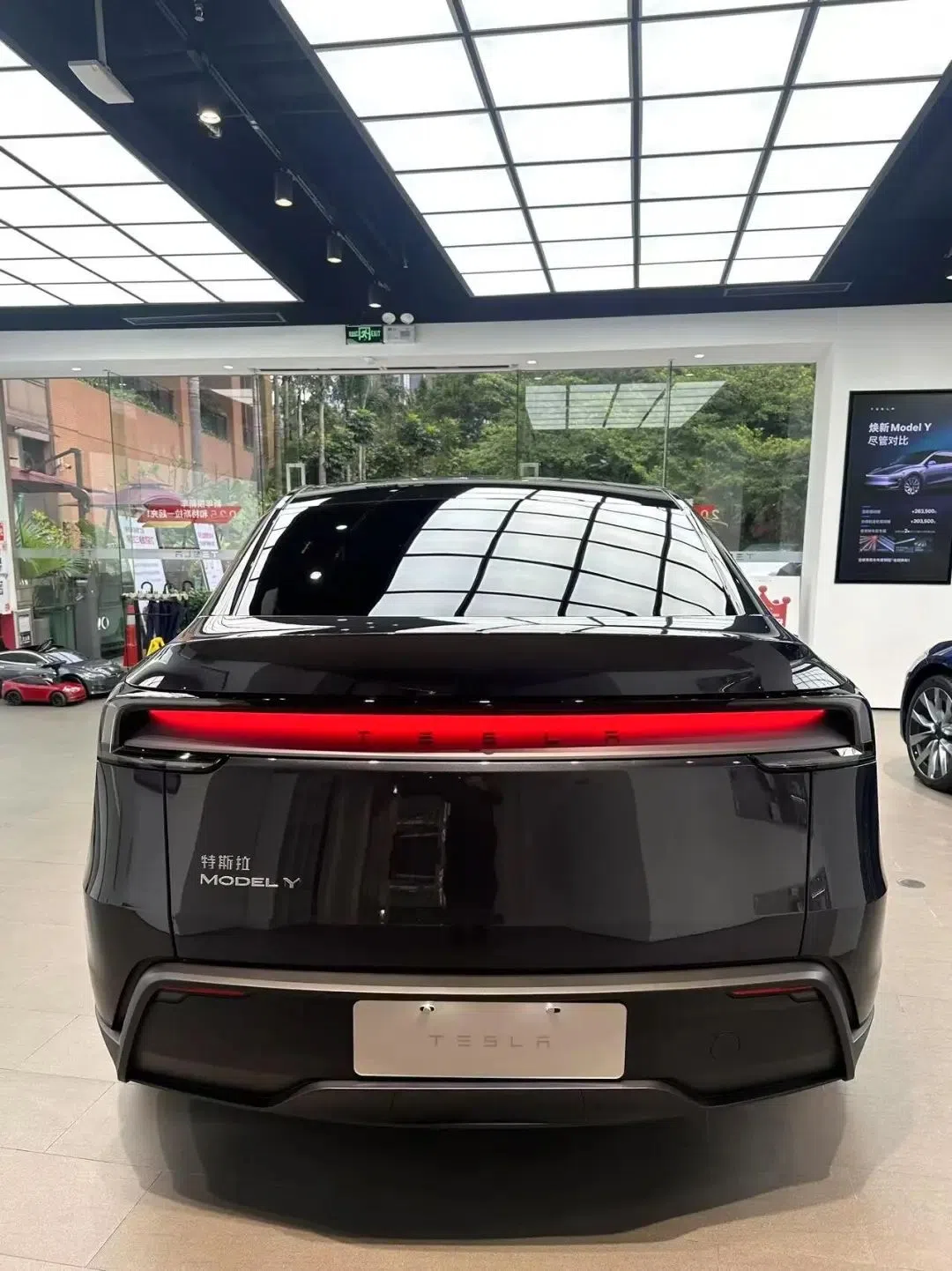 特斯拉中国特供7座model y曝光