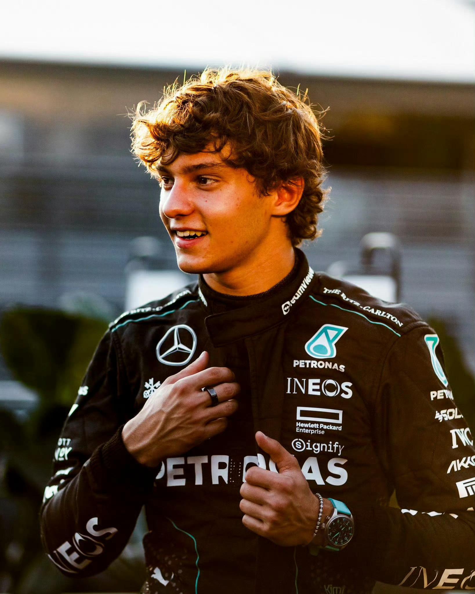 kimi antonelli x / ////amg 当梅奔f1车队的新一代天才