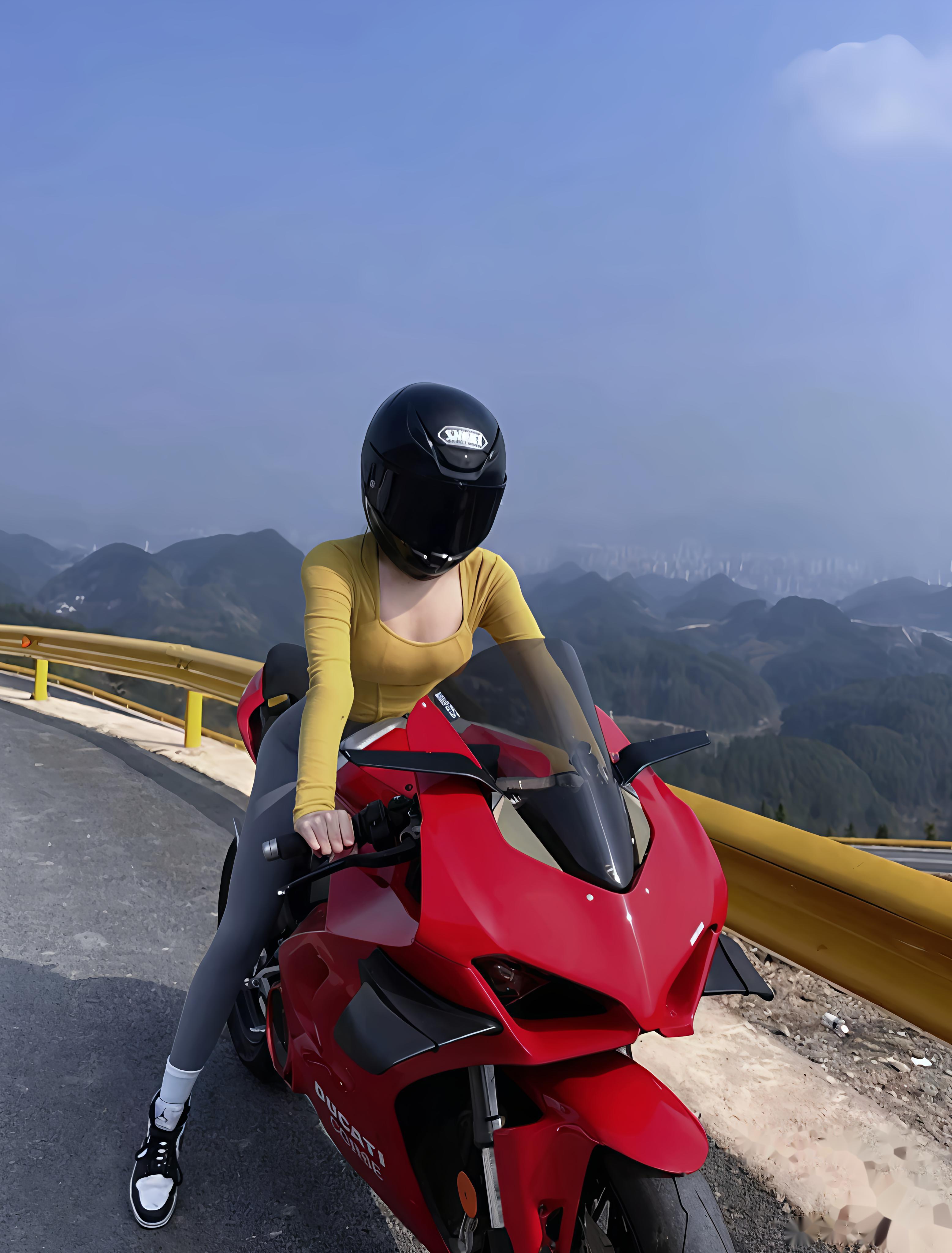 🏍️💨 做机车女孩:速度与激情中的自我提升与愉悦💨🏍️