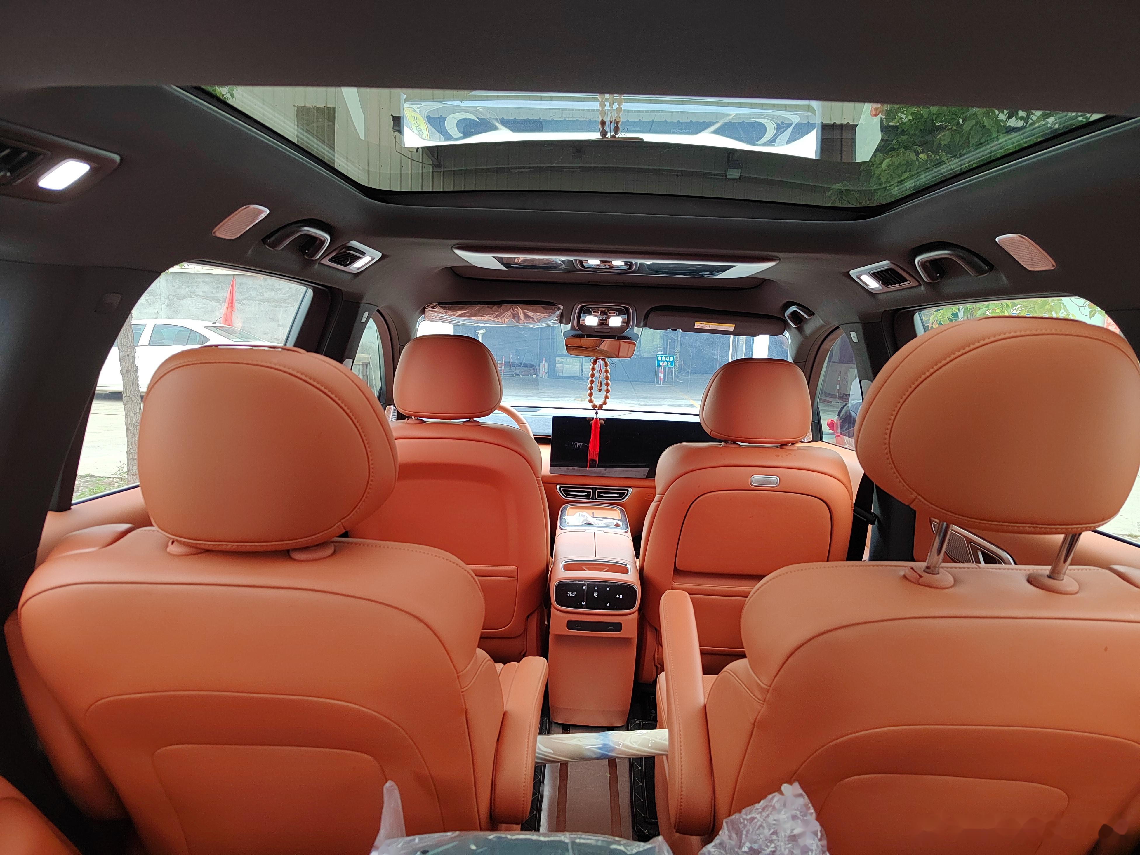 终于把深蓝s09提回家了,这车真是我们这种多口之家的救星