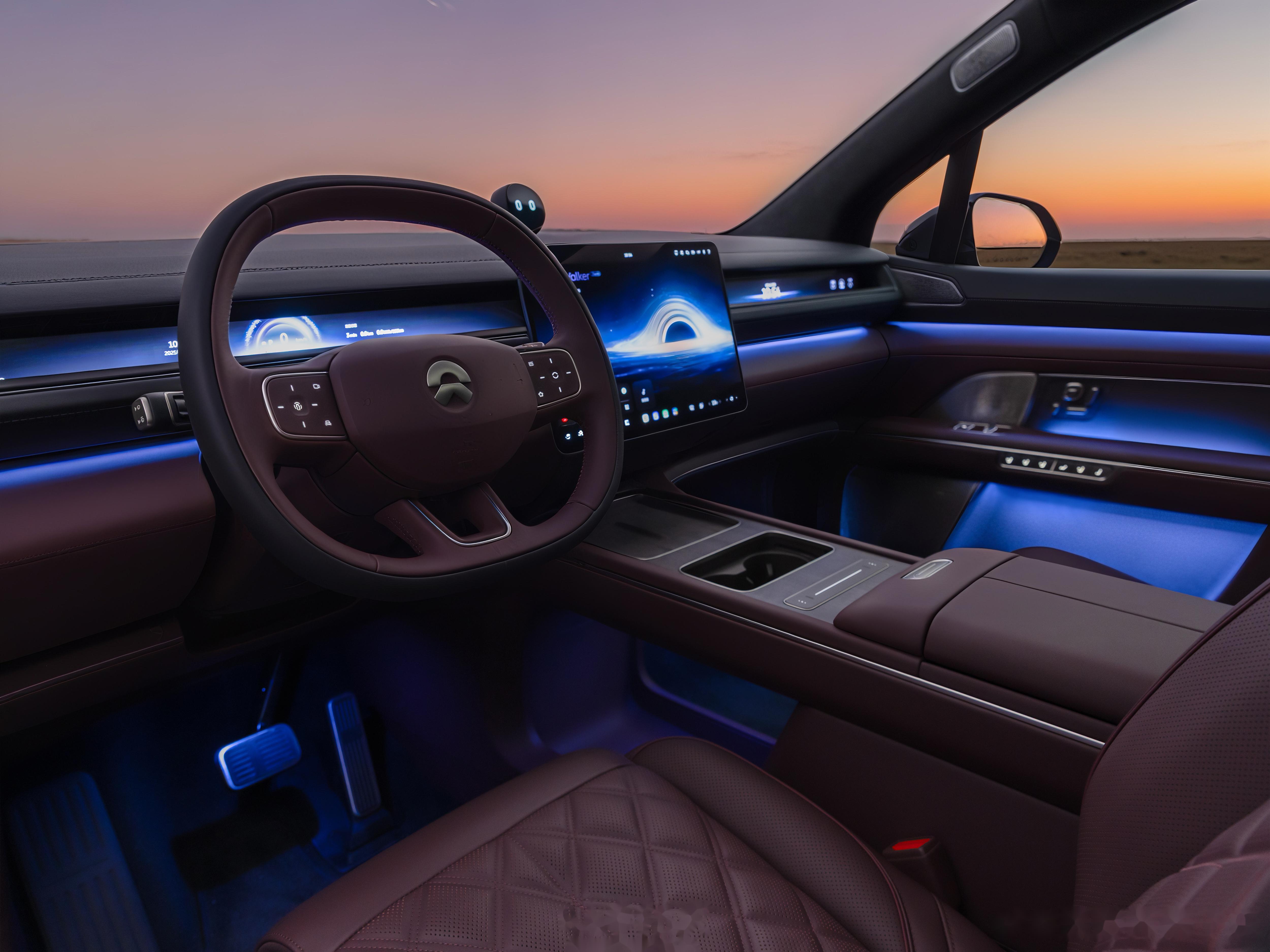 蔚来给我的感觉一直挺飘逸超脱的,而这一次的全新es8