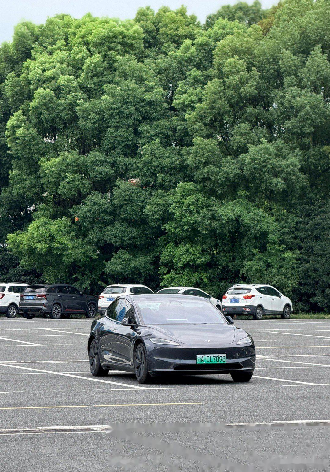 特斯拉 Model 3 一直是国产新能源发布会必然要对标的对象,这从侧面来看,它_Model 3社区_易车社区
