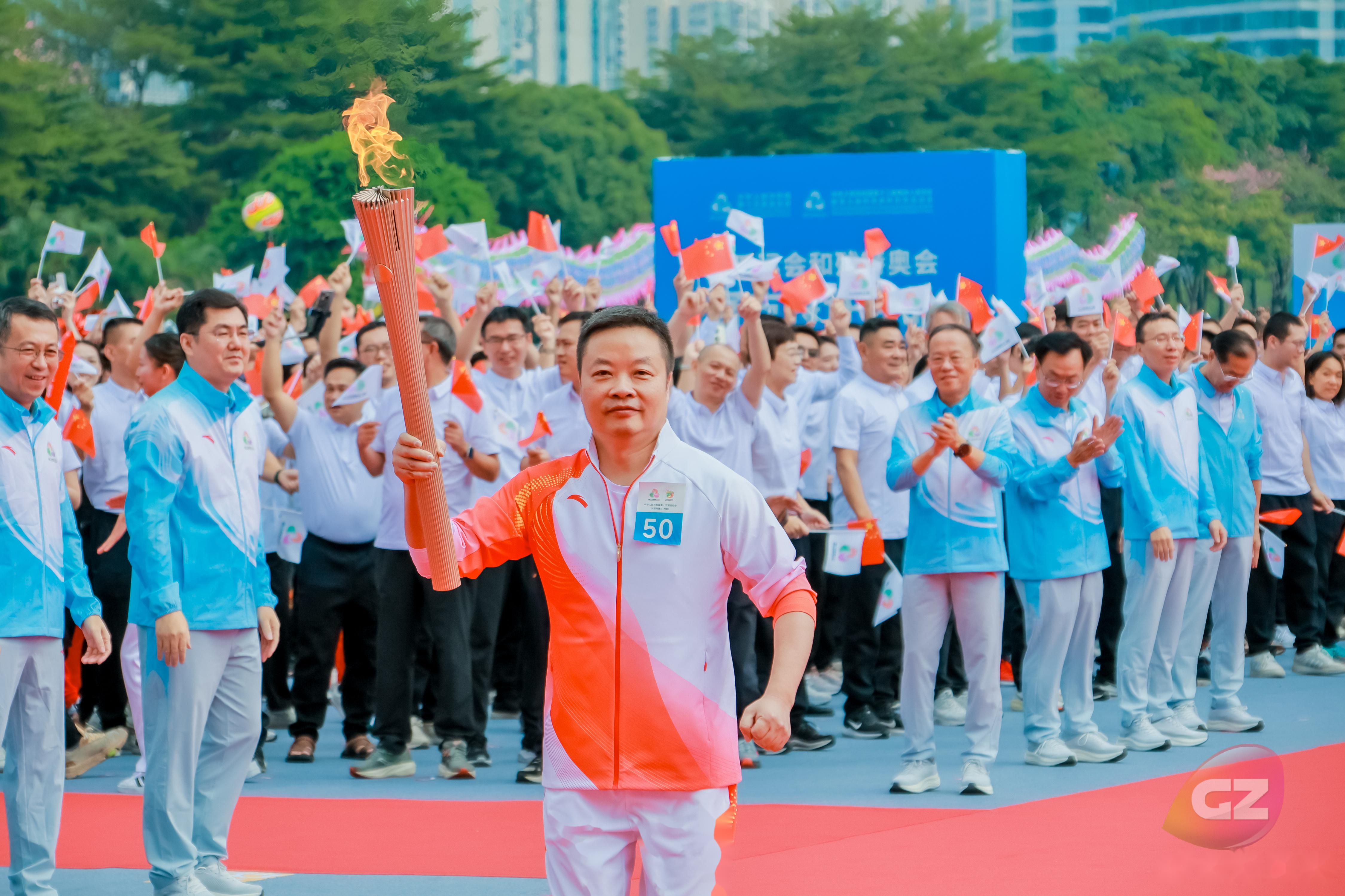 刚刚,第十五届全运会火炬传递仪式今日在粤港澳大湾区圆满落幕