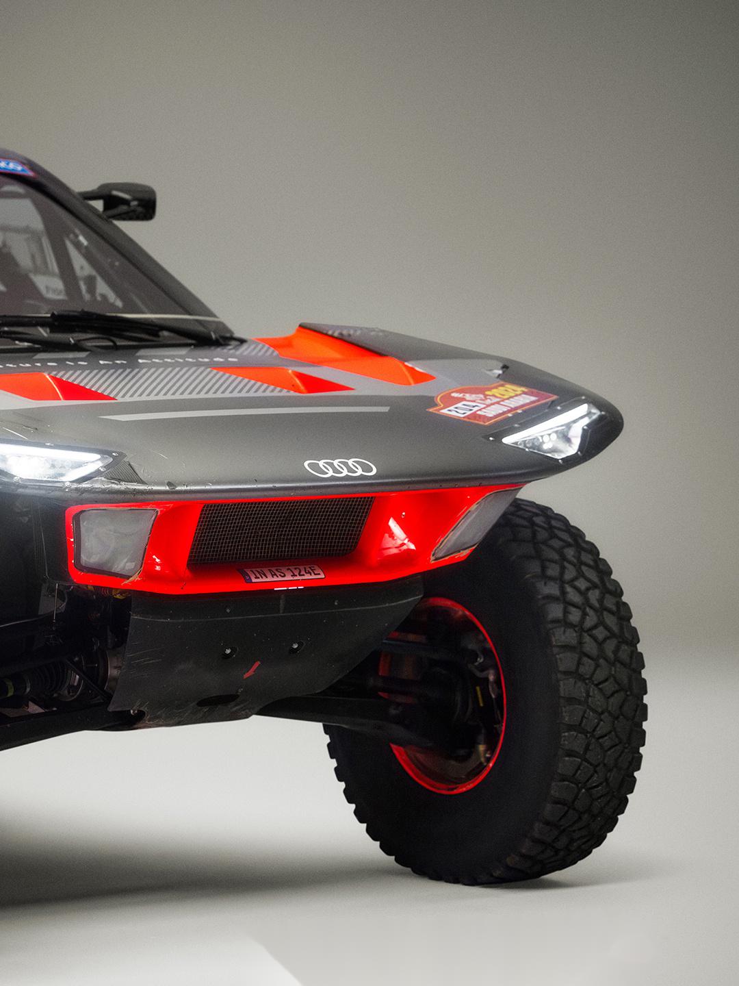 奥迪以奥迪r26概念车宣告正式迈入顶尖赛车运动的