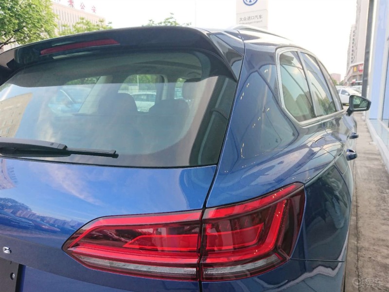 粼光蓝新途锐提车记