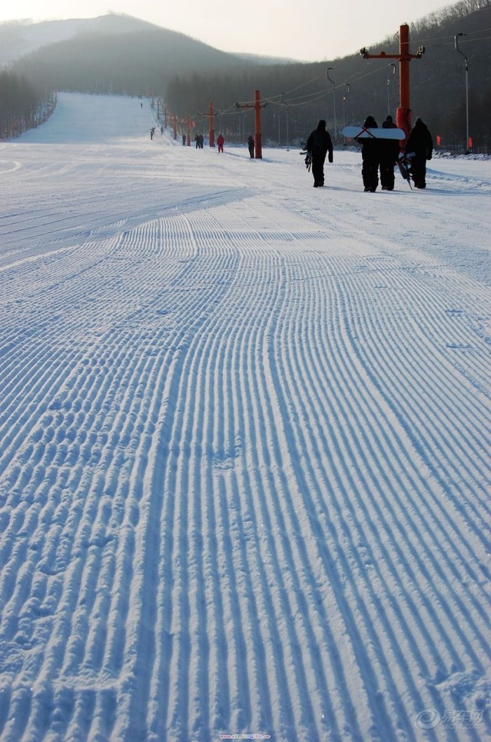 佳木斯卧佛山滑雪场图片