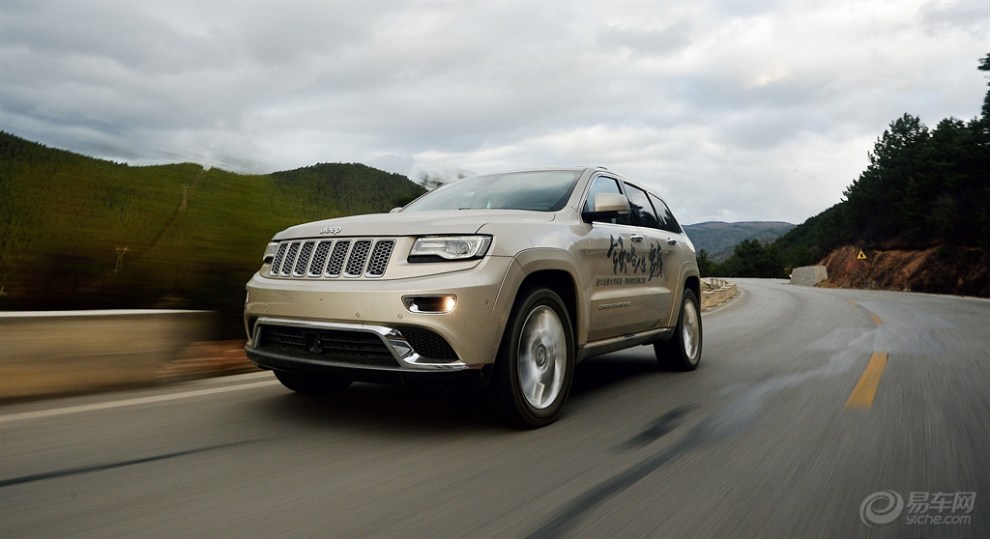 jeep 2014款全新大切諾基 行走香格里拉