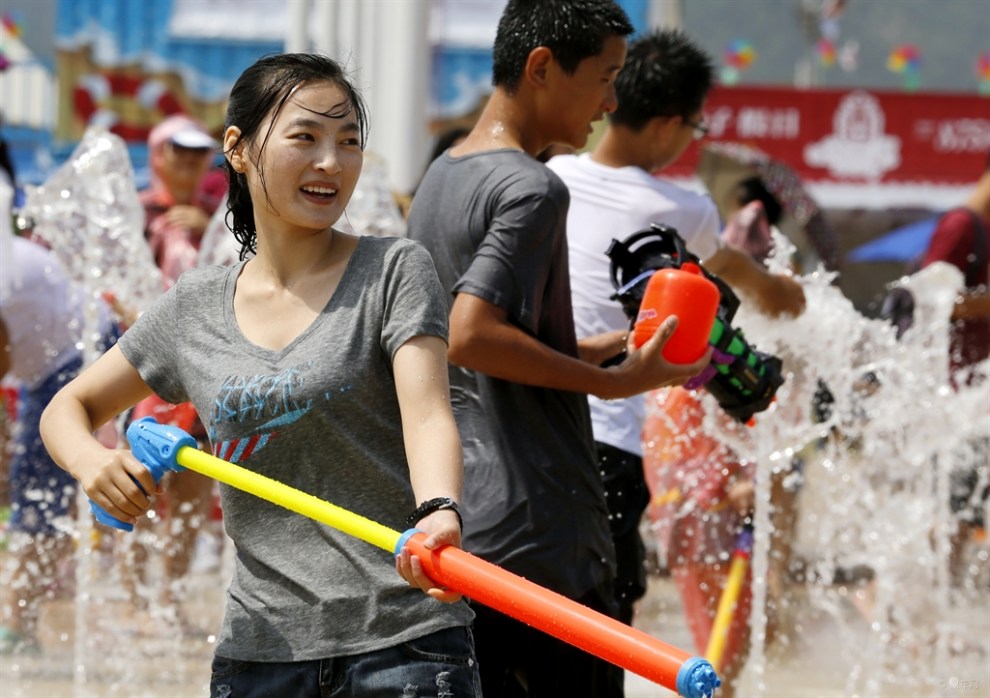 【魅力佳人】第五季 美女嬉水也疯狂