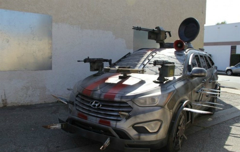 【欣赏】僵尸迷 制造的僵尸战车