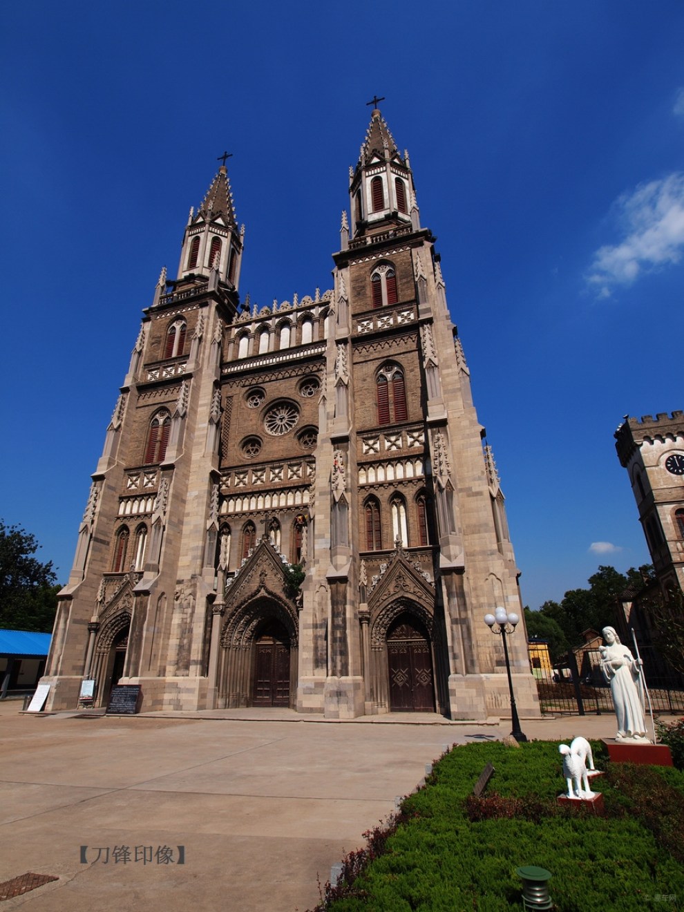 【每周一景】第46期 山东济南的哥特式天主教堂