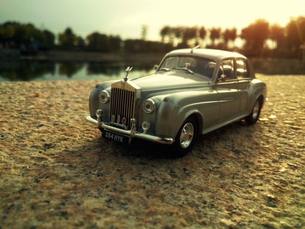 【有故事的老爷车】劳斯莱斯.银云(silver cloud)